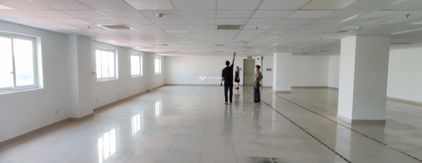 Giá thuê siêu ưu đãi 33 triệu/tháng cho thuê sàn văn phòng vị trí mặt tiền tại Nguyễn Xí, Phường 13 diện tích rộng là 155m2 nội thất âm tường Cơ bản-02