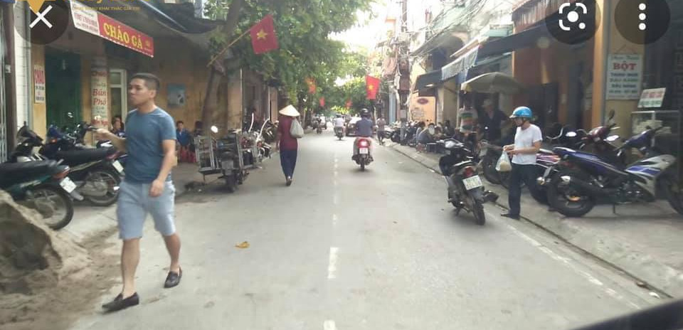Cần bán nhà 4 tầng mặt phố, đường Hoàng Văn Thụ, phường Nguyễn Du, thành phố Nam Định