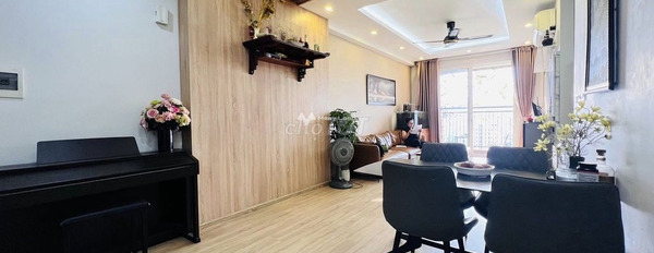 Căn hộ này Nội thất đầy đủ, bán căn hộ có diện tích chung là 97m2 mặt tiền nằm ngay ở Khương Trung, Thanh Xuân bán ngay với giá vô cùng rẻ 3.8 tỷ-02
