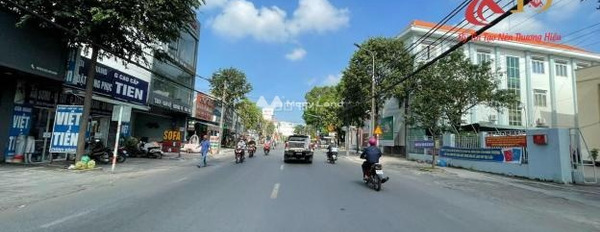 Xoay vốn cho thuê cửa hàng có diện tích tổng 940m2 vị trí thuận lợi nằm trên Tam Hiệp, Biên Hòa thuê ngay với giá chỉ từ chỉ 150 triệu/tháng-02