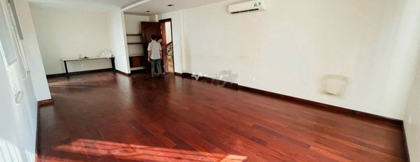 Trong căn này có 8 PN, cho thuê nhà ở với diện tích khoảng 300m2 giá thuê êm 70 triệu/tháng vị trí thuận lợi nằm trên Bàu Cát, Tân Bình-02