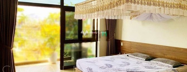 Nằm Mân Thái, Đà Nẵng, cho thuê biệt thự, giá thuê bàn giao 12 triệu/tháng với diện tích thực 100m2, trong ngôi nhà này gồm 2 phòng ngủ liên hệ liền-02