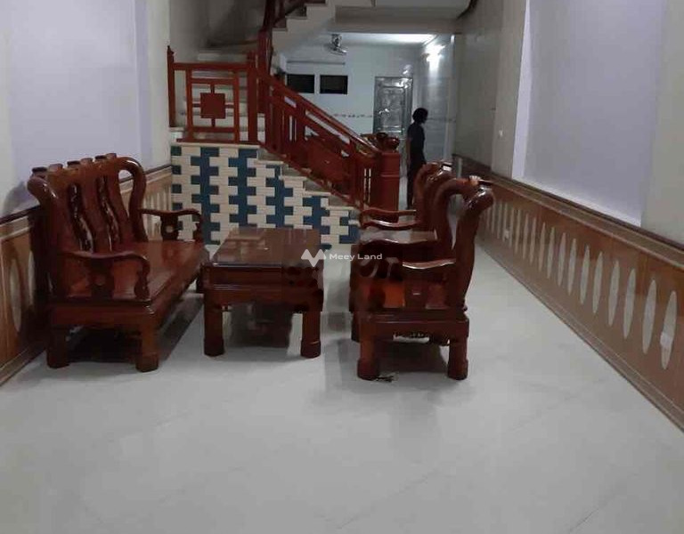 Cho thuê nhà vị trí ngay trên Ninh Xá, Bắc Ninh, giá thuê cực kì tốt 12 triệu/tháng diện tích như sau 80m2, trong nhà này bao gồm 3 phòng ngủ-01