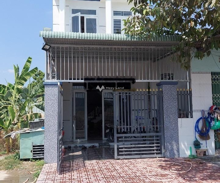 Mặt tiền nằm ở Thạnh Phú, Đồng Nai bán nhà giá bán êm 2.4 tỷ trong nhà có tất cả 3 PN-01