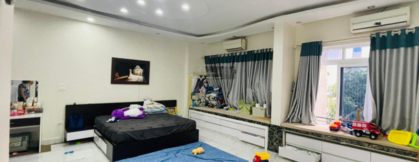 Nhà 10 phòng ngủ bán nhà ở có diện tích rộng 173m2 bán ngay với giá rẻ bất ngờ chỉ 103 tỷ nằm ở Hoàn Kiếm, Hà Nội-02