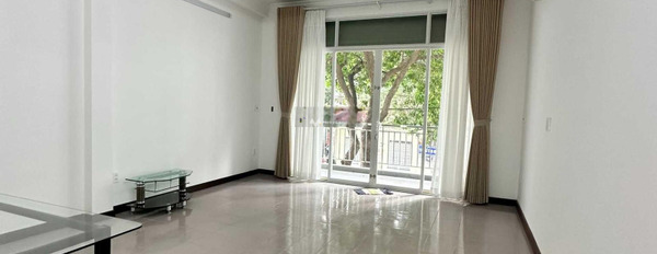 Cho thuê nhà diện tích sàn là 81m2 tọa lạc ở Phường 9, Hồ Chí Minh thuê ngay với giá cực mềm 40 triệu/tháng, trong nhà tổng quan gồm 7 phòng ngủ, 5 WC-02