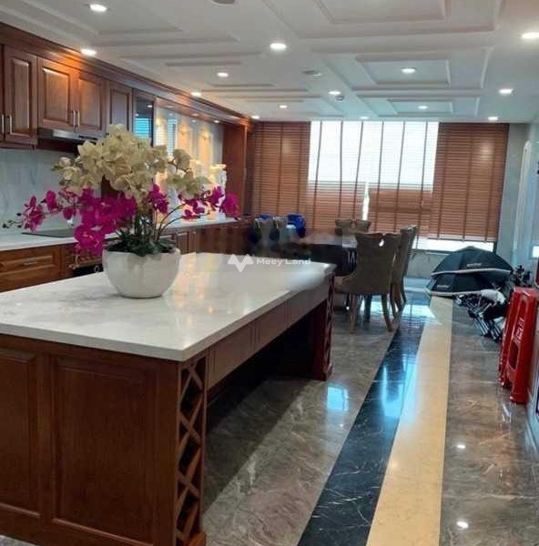 Cần cho thuê nhà ở vị trí đẹp tại Gò Vấp, Hồ Chí Minh, thuê ngay với giá thương mại 135 triệu/tháng với diện tích là 225m2 vị trí trung tâm-01