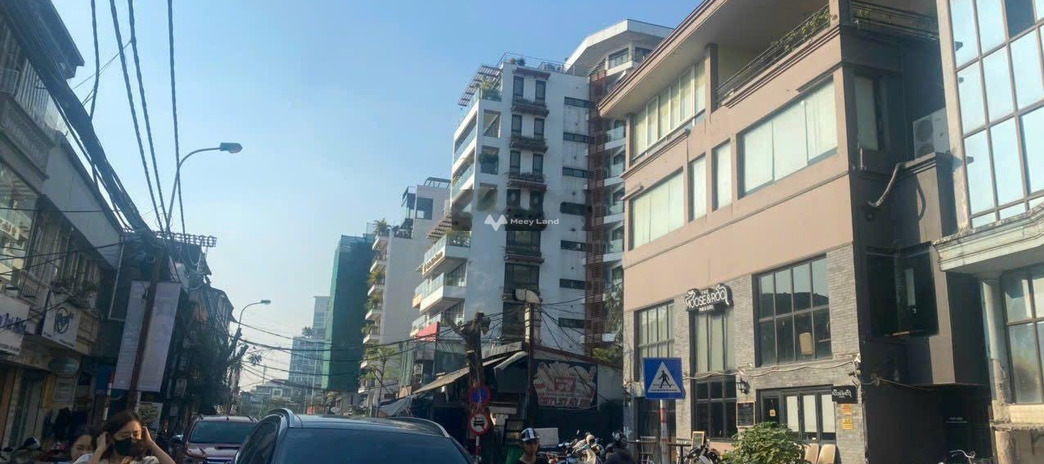 Vị trí trung tâm Quảng An, Hà Nội cho thuê nhà giá thuê cực kì tốt chỉ 150 triệu/tháng