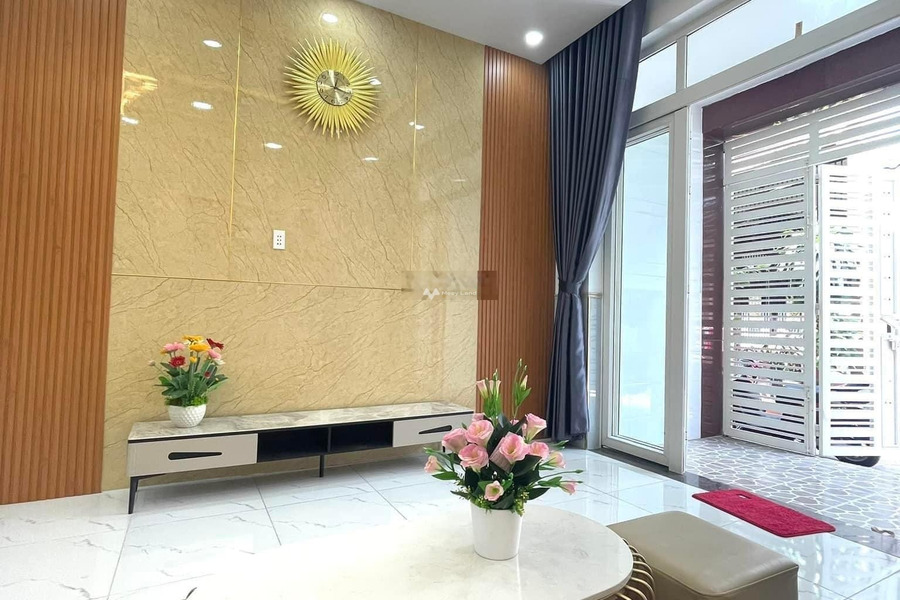 Bán nhà vị trí đặt ngay Tân Bình, Hồ Chí Minh bán ngay với giá rẻ chỉ 4.99 tỷ có diện tích chính 60m2 ngôi nhà này bao gồm 3 PN-01