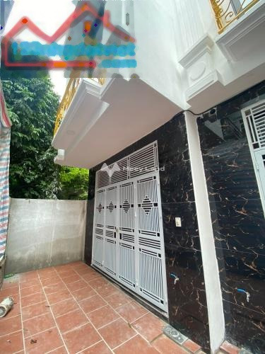 Với mặt ngõ 2 mét vị trí đẹp ngay ở La Nội, Dương Nội bán nhà bán ngay với giá thị trường 2.76 tỷ trong ngôi nhà này có 3 PN-01