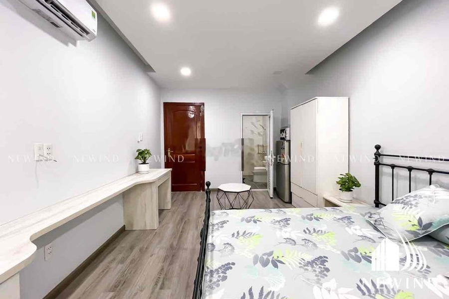 Duplex full nội thất cửa sổ lớn. ngay cạnh Lotte,TDT -01