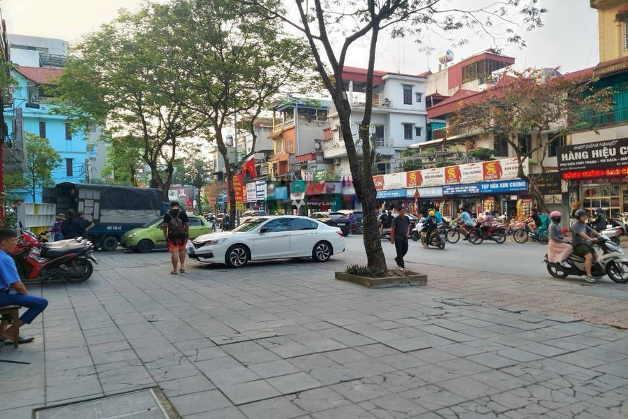 Bán liền kề vị trí đẹp gần Nguyễn Sơn, Hà Nội giá bán đặc biệt 22.5 tỷ diện tích thực như trên hình 90m2, tổng quan có tổng cộng 5 phòng ngủ-01