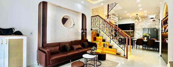 Trong căn nhà này gồm 4 PN, bán nhà ở có diện tích chung là 90m2 bán ngay với giá thương mại chỉ 3.15 tỷ vị trí trung tâm Phường 7, Hồ Chí Minh-03