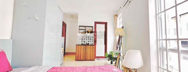 Căn hộ 1 phòng ngủ, cho thuê căn hộ vị trí mặt tiền tọa lạc ngay ở Phan Chu Trinh, Phường 24, trong căn hộ có 1 PN, 1 WC giao thông đông đúc-03