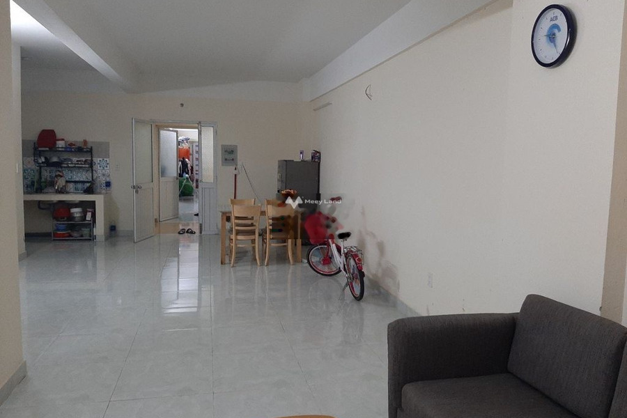 Căn hộ 2 PN, bán căn hộ hướng Tây Nam vị trí mặt tiền tọa lạc ngay ở Liên Chiểu, Đà Nẵng, tổng quan căn hộ gồm có 2 phòng ngủ, 2 WC tiện ích đầy đủ-01