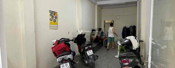 Diện tích thực dài 50m2, cho thuê nhà ở mặt tiền tọa lạc ngay ở Quận 10, Hồ Chí Minh, căn này gồm 1 phòng ngủ khách có thiện chí liên hệ ngay-02