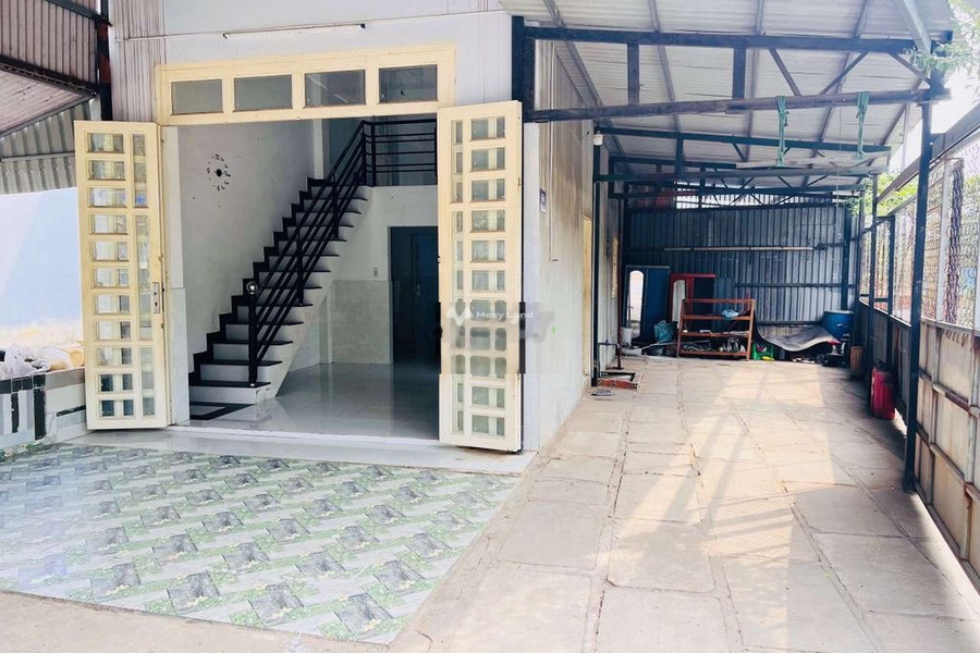 Căn nhà bao gồm 2 PN, cho thuê nhà ở diện tích chính là 125m2 thuê ngay với giá đề cử 6 triệu/tháng vị trí thuận lợi nằm trên Bình Thắng, Dĩ An-01