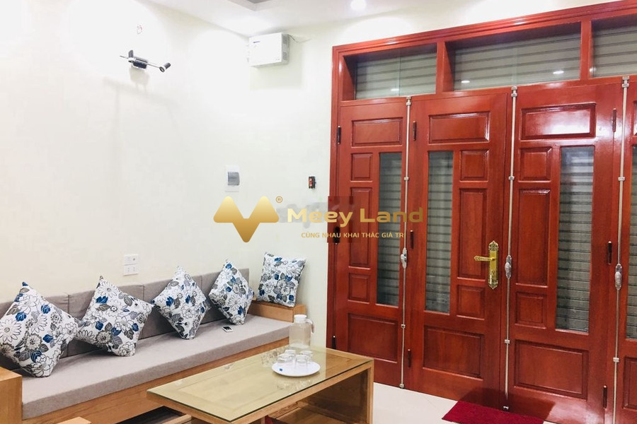 Cho thuê nhà mặt tiền tọa lạc tại Lê Quang Đạo, Phú Đô, thuê ngay với giá đề xuất 11 triệu/tháng có diện tích gồm 40m2, trong căn này có 4 phòng ngủ-01