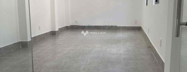 Cho thuê nhà với tổng diện tích 66.5m2 Nằm ngay trên Quận 3, Hồ Chí Minh giá thuê siêu mềm chỉ 28 triệu/tháng, nhà này có tổng 2 phòng ngủ, 2 WC-03