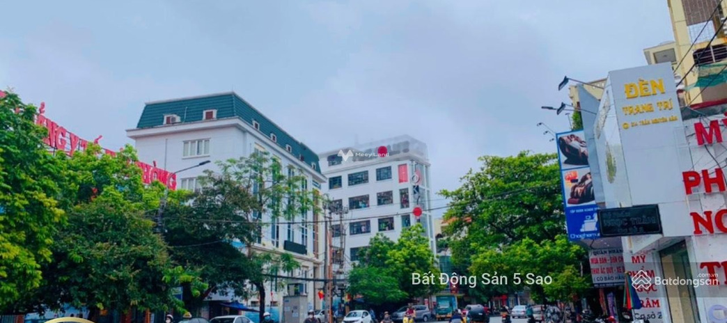 Nhà gồm 2 PN bán nhà ở có diện tích chung 190m2 bán ngay với giá đàm phán 40 tỷ vị trí mặt tiền nằm tại Trần Nguyên Hãn, Hải Phòng, hướng Nam