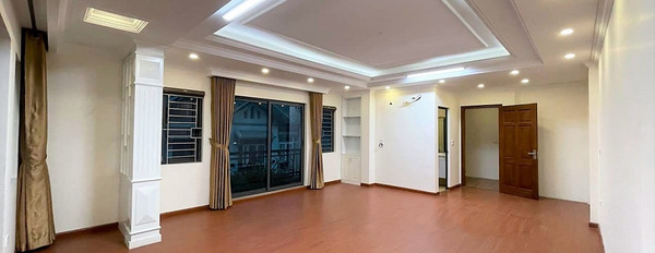 Nhà phố Hoàng Cầu, Đống Đa, lô góc, vỉa hè, ô tô, kinh doanh, 95m2, mặt tiền 9m, 40 tỷ-03