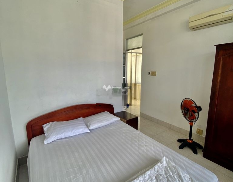 Cho thuê chung cư ngay tại Vĩnh Hải, Nha Trang, trong căn này có 2 PN, 1 WC giao thông đông đúc-01