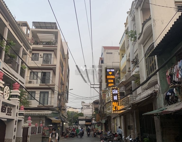 Ở Hậu Giang, Hồ Chí Minh, bán nhà, bán ngay với giá mua liền từ 5.5 tỷ có diện tích chung 80m2, căn nhà này 5 PN liên hệ ngay để được tư vấn-01