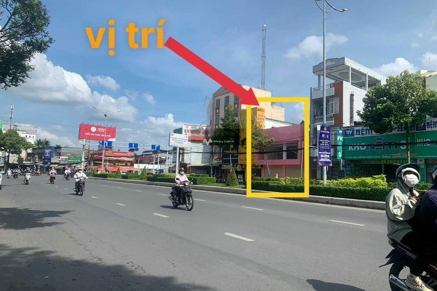 Vị trí đặt ngay trung tâm Ninh Kiều, Cần Thơ bán nhà bán ngay với giá cực êm 26 tỷ tổng quan có tổng cộng 2 phòng ngủ 2 WC-01