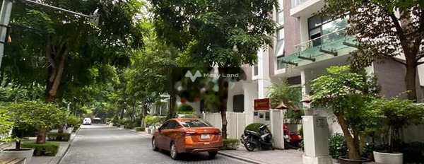 Bán nhà nằm ngay Thanh Xuân, Hà Nội bán ngay với giá thương mại 59 tỷ có diện tích chung là 200m2 trong ngôi nhà này gồm 4 PN-02
