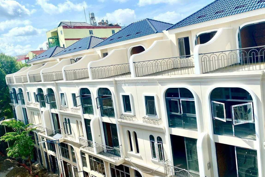 Tọa lạc ngay trên Bình Chánh, Hồ Chí Minh bán nhà giá bán cực mềm từ 7.6 tỷ tổng quan trong căn nhà có 5 phòng ngủ 5 WC-01