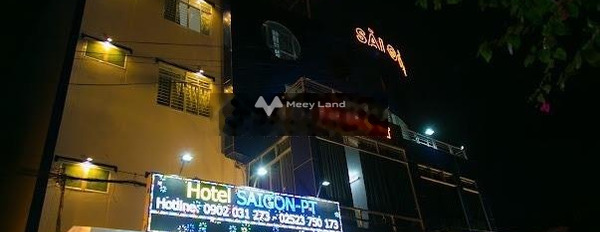 Bán nhà ở diện tích 357m2 giá bán chốt nhanh từ 22.5 tỷ vị trí tiện lợi ngay tại Nguyễn Trãi, Bình Thuận-03