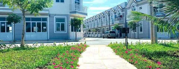 Cho thuê nhà diện tích tổng là 50m2 mặt tiền tọa lạc ở Hàm Kiệm, Bình Thuận giá thuê mong muốn 3 triệu/tháng, trong nhà tổng quan có 2 phòng ngủ-02