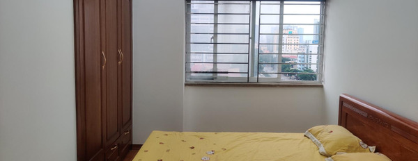 Cho thuê căn hộ chung cư 130 m2 m2,3 PN tòa 71 Nguyễn Chí Thanh ;,0904 760 *** -03