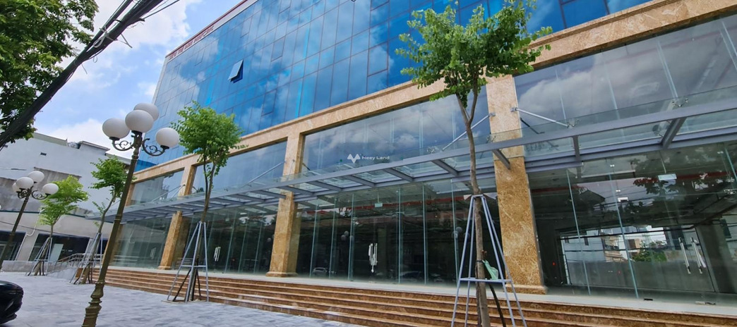 Vị trí đặt tọa lạc ngay ở Thị Trấn Phùng, Hà Nội cho thuê sàn văn phòng giá thuê liền 150 triệu/tháng có diện tích là 1000m2