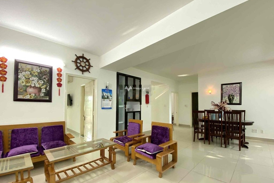 Tổng quan căn hộ này gồm có 3 phòng ngủ, cho thuê căn hộ ngay trên Nha Trang, Khánh Hòa, 2 WC lh ngay!-01