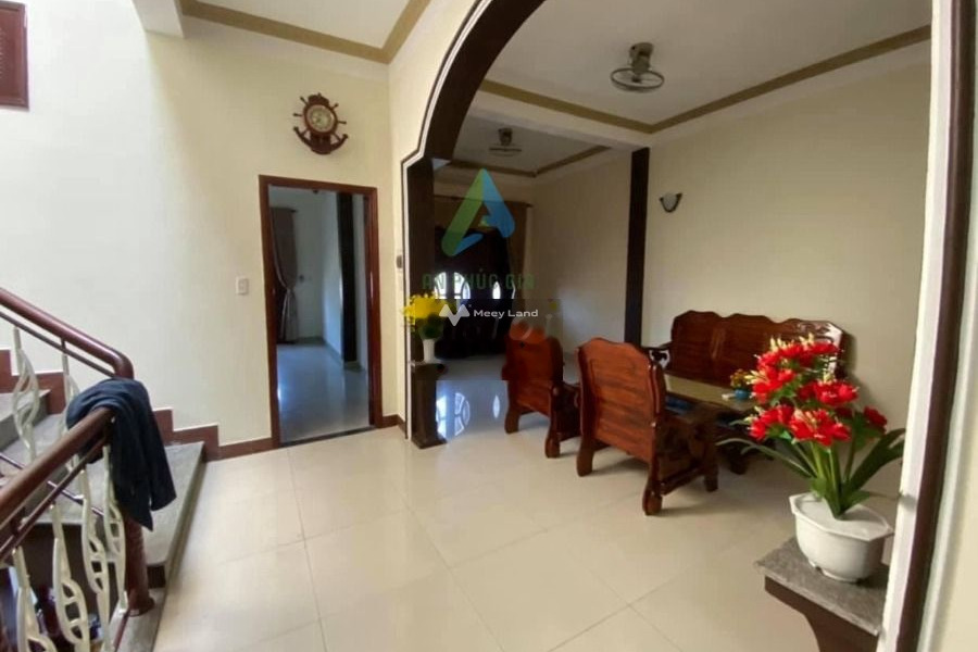 Nhà gồm 4 phòng ngủ, cho thuê nhà, thuê ngay với giá tốt từ 15 triệu/tháng Diện tích nền 180m2 mặt tiền tọa lạc ngay tại Chu Huy Mân, Sơn Trà-01