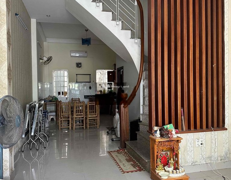 Giá 11 triệu/tháng, cho thuê nhà với diện tích chuẩn 70m2 tọa lạc ngay trên Thuận Phước, Đà Nẵng, ngôi nhà có 4 phòng ngủ, 5 WC giao thông đông đúc-01