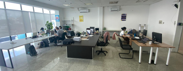 Văn phòng đẹp sang trọng giá rẻ tại Quận 3 thành phố Hồ Chí Minh-03