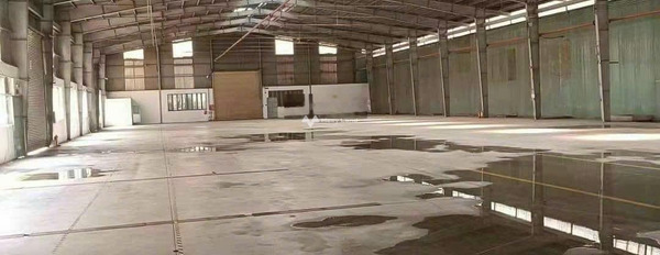 Vị trí ngay trên Thủ Dầu Một, Bình Dương cho thuê kho bãi 2200m2 thuê ngay với giá hiện tại 210 triệu/tháng khuôn viên rộng-03