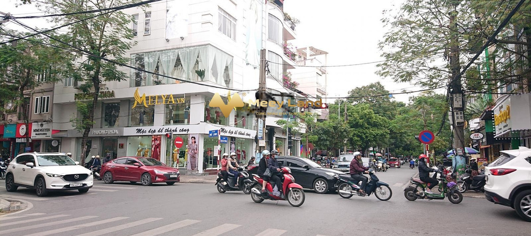 Cho thuê nhà vị trí đẹp nằm ngay Điện Biên Phủ, Minh Khai với dt là 400 m2, hướng Đông-Bắc, nhìn chung gồm 1 PN