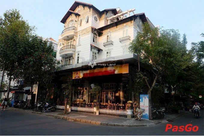 Trong căn này có tổng 7 PN, cho thuê nhà, giá thuê cơ bản từ 140 triệu/tháng diện tích sàn là 190m2 vị trí đặt tọa lạc gần Quận 7, Hồ Chí Minh-01