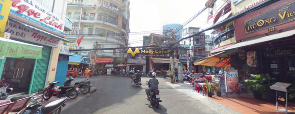 Bán nhà bán ngay với giá rẻ 87 tỷ có diện tích chính 144m2 vị trí đẹp nằm ngay Quận 1, Hồ Chí Minh-03
