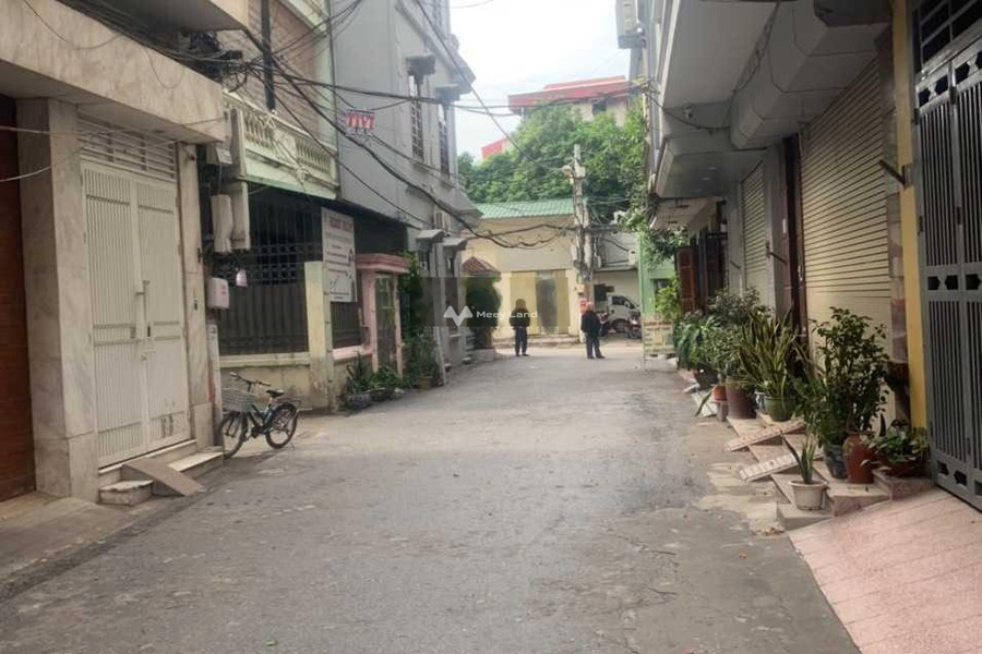 Nằm ở Long Biên, Hà Nội, cho thuê nhà, thuê ngay với giá mua liền từ 14 triệu/tháng có diện tích quy ước 50m2 giá siêu rẻ-01