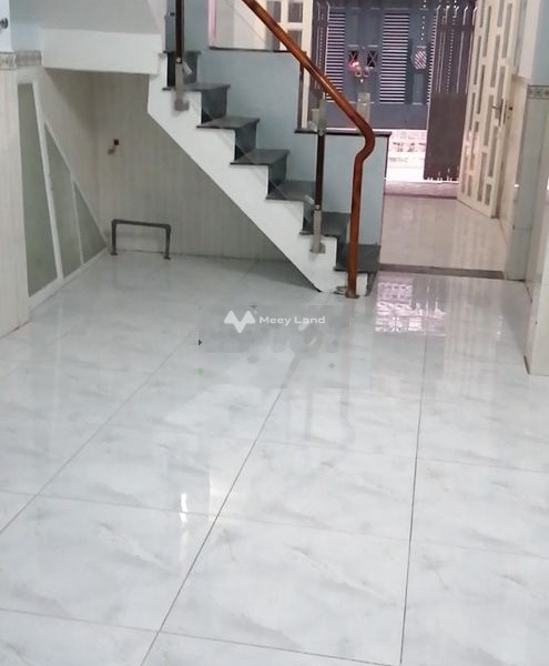 Ở Lê Văn Lương, Hồ Chí Minh cho thuê nhà thuê ngay với giá thương mại 9 triệu/tháng, trong nhà này gồm có 4 PN, 3 WC-01
