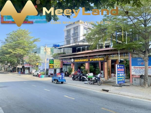 Bán cửa hàng Đường Hoàng Quốc Việt, Quận 7. Diện tích 1005,7m2 , giá 55 tỷ-01