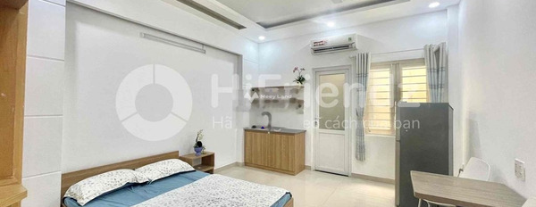 Phường 11, Hồ Chí Minh, cho thuê chung cư giá thuê rẻ từ 4 triệu/tháng, tổng quan căn hộ này bao gồm 1 PN, 1 WC khu vực đông đúc-02