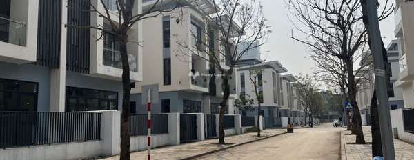 Bán nhà mặt tiền tọa lạc ngay ở Dương Nội, Hà Đông giá bán cạnh tranh 30 tỷ diện tích gồm 180m2 hướng Đông Nam tổng quan trong nhà có 5 PN-03
