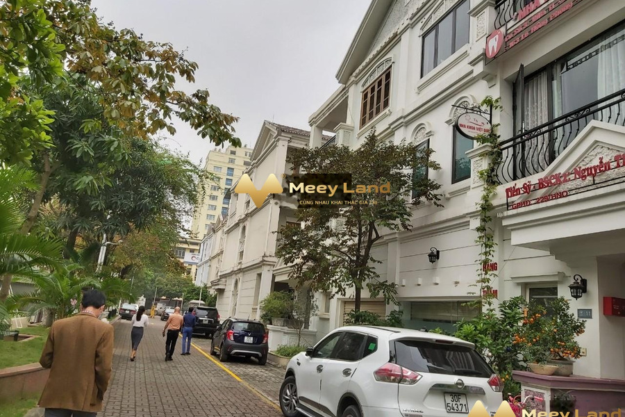 Bán liền kề nằm trên Phố Phùng Hưng, Hà Nội giá bán hợp lý 8.19 tỷ diện tích rộng 150 m2, ngôi nhà gồm 6 phòng ngủ-01