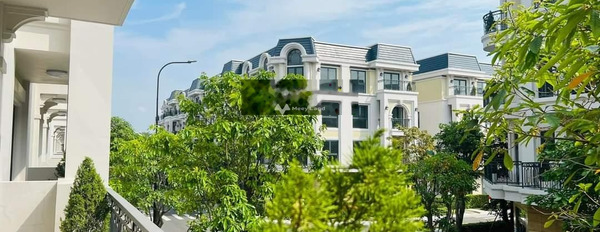 Tọa lạc ngay trên Quận 9, Hồ Chí Minh bán nhà bán ngay với giá gốc chỉ 18 tỷ căn này gồm có 4 PN-03