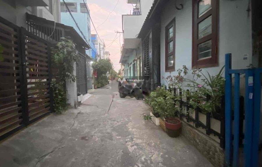 Diện tích 15m2 bán nhà ở vị trí mặt tiền ở Phú Thạnh, Tân Phú tổng quan nhà này gồm có 2 PN 3 WC khách có thiện chí liên hệ ngay.-01